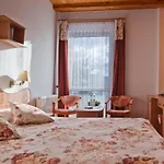 Piastun Spa&wellness Krynica-zdroj クリニツァ・ズドルイ